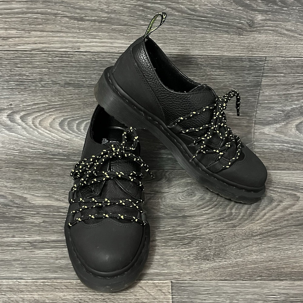 Dr. Martens AW004 Estrela Shoes Black Leather Women's‎ US Sz 7, EU 38 Grunge